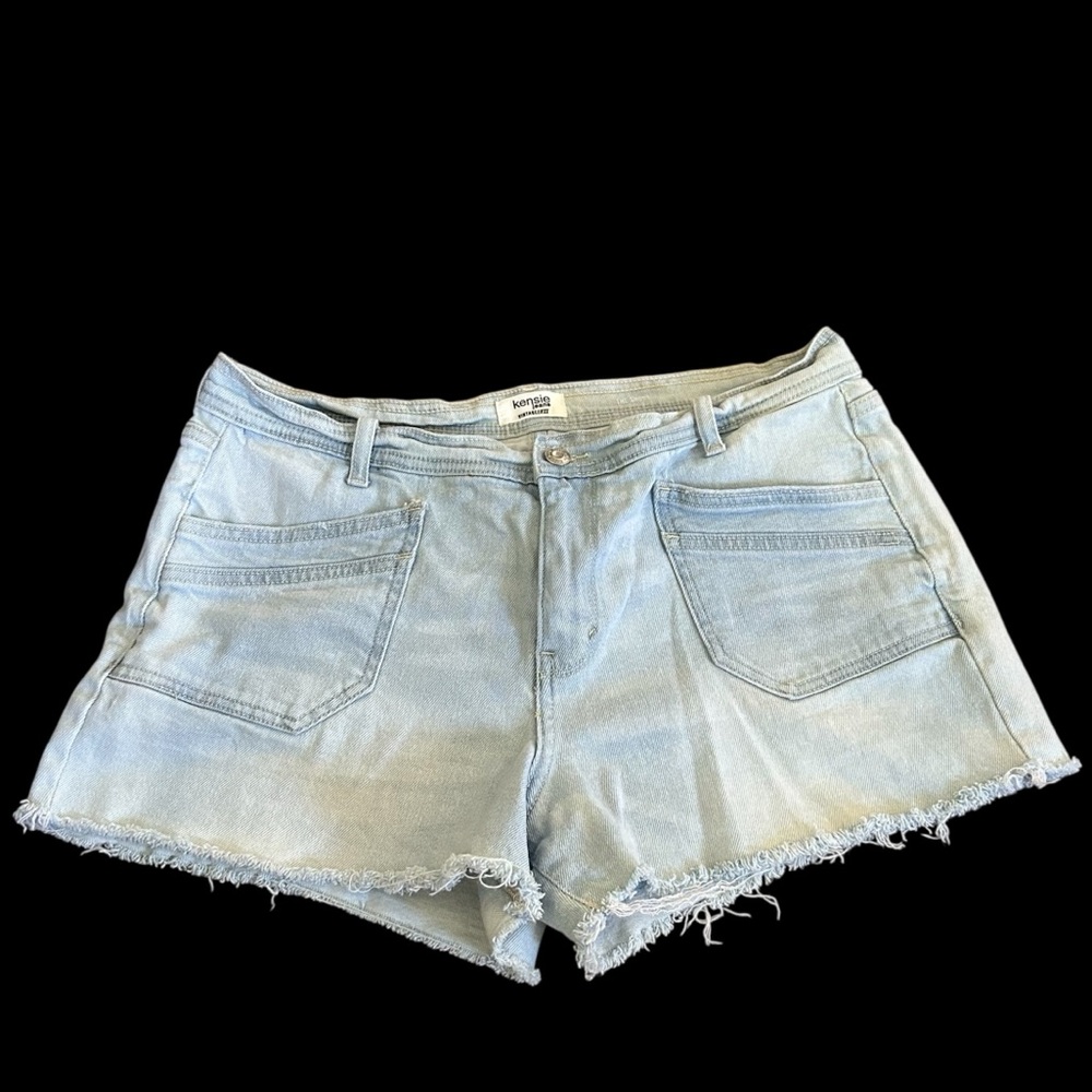 Women’s Kensie Denim Shorts Size 30 Light Blue